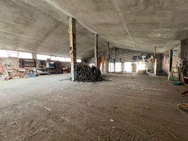 Foto Magazzino in via Vincenzo Gioberti 1, Montanaro di 150 m² con 1 locali