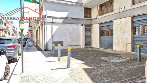Foto Ufficio in Via Petrarca  12, Triggiano di 35 m² con 2 locali