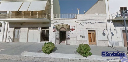 Foto Negozio in VIALE VENTIQUATTRO MAGGIO, Cerignola Centro di 120 m²