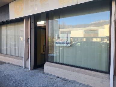 Foto Negozio in Via Vittorio Emanuele II 54, Vittorio Veneto Centro