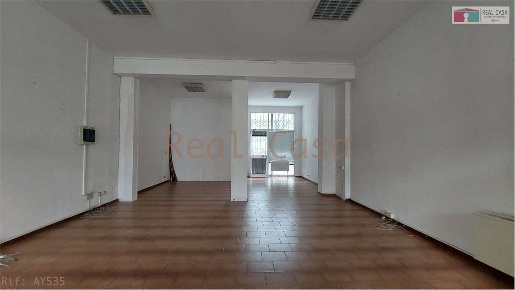 Foto Negozio a Modena di 70 m² con 1 locali in affitto