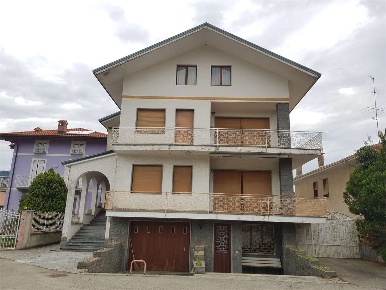 Foto Negozio in via roma 9, Serravalle Sesia Centro di 50 m² con 2 locali