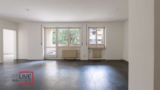 Foto Ufficio in Corso della Libertà, Merano Centro di 97 m² con 3 locali