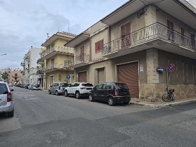Foto Negozio in Via Castellana, Conversano Centro di 140 m² con 1 locali