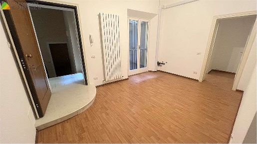 Foto Ufficio a Modena di 80 m² con 3 locali in affitto