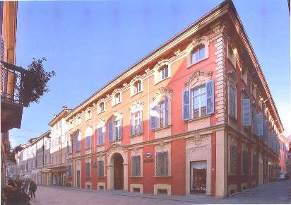 Foto Negozio a Reggio nell'Emilia di 90 m² con 3 locali in vendita