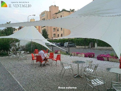 Foto Attività commerciale a Sassuolo di 250 m² con 1 locali in vendita