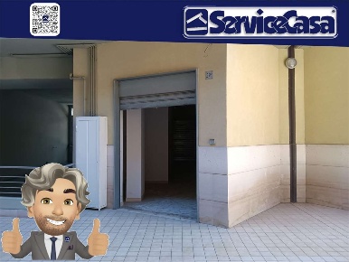 Foto Negozio in VIA BASILICATA, Cerignola Centro di 70 m² con 1 locali