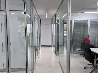Foto Ufficio a Rovereto di 122 m² con 5 locali in vendita