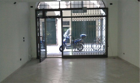 Foto Negozio in piazze, Padova Piazze - Duomo di 60 m² con 1 locali