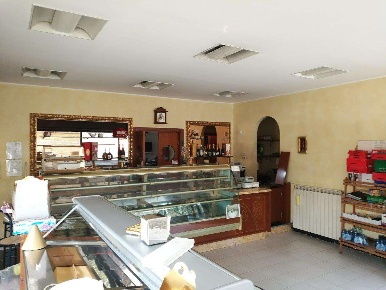 Foto Negozio in VIA PUCCINI 1, Zibido San Giacomo Centro di 110 m²