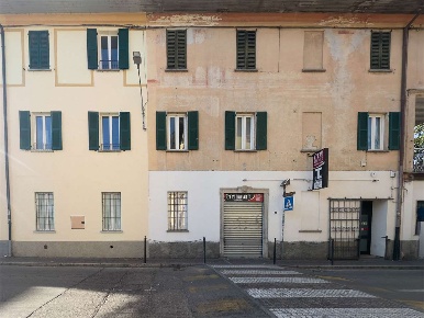 Foto Negozio in via guglielmo marconi 5, Varano Borghi di 385 m² in vendita
