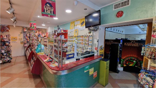 Foto Attività commerciale a Perugia di 80 m² con 2 locali in vendita