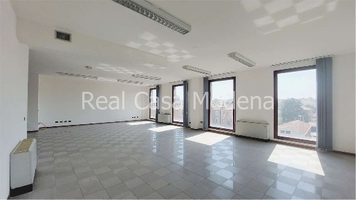 Foto Ufficio in Via Marianini, Modena San Cataldo di 110 m² con 1 locali