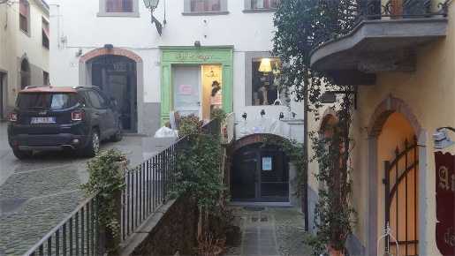 Foto Negozio in barchetta, Castelnuovo di Garfagnana Centro di 45 m²