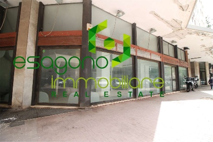 Foto Negozio a Siracusa di 370 m² con 1 locali in vendita