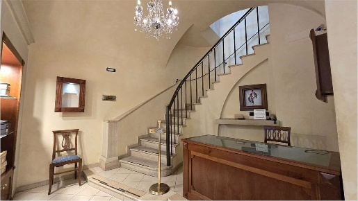 Foto Negozio in Vai Calderini 8, Perugia Centro Storico di 83 m² in vendita