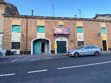 Foto Negozio a Biandrate di 130 m² con 6 locali in vendita