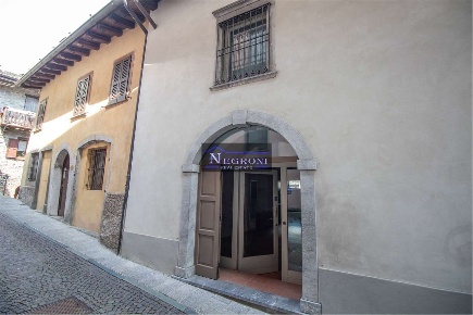 Foto Negozio in Via Milesi 23, Gromo Centro di 70 m² con 2 locali