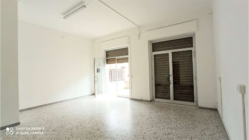 Foto Negozio a Vezzano Ligure di 45 m² con 2 locali in vendita