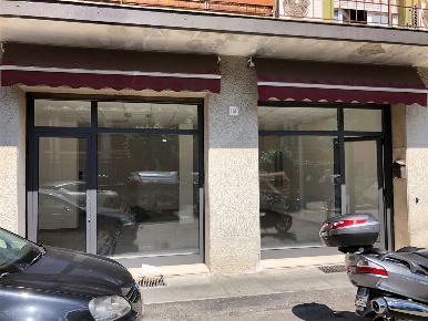 Foto Negozio in via milano 114c, Brescia Fiumicello di 70 m² con 1 locali