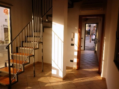Foto Negozio in san marco, Lucca Arancio di 50 m² con 2 locali in affitto