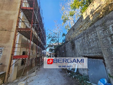 Foto Ufficio in Via Roma  28, Anzio Centro Storico di 45 m² con 3 locali