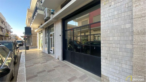 Foto Negozio in via Principe Umberto 87, Noicattaro Centro di 43 m²