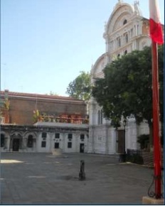 Foto Negozio in Campo San Provolo, Venezia San Marco di 25 m² con 3 locali