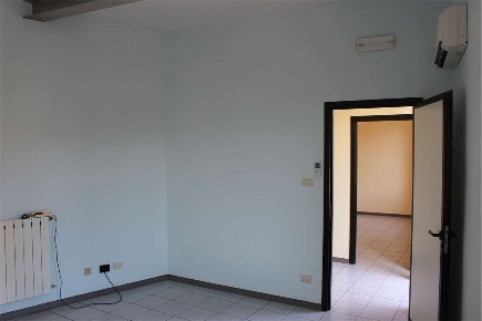 Foto Ufficio a Sinalunga di 64 m² con 3 locali in vendita
