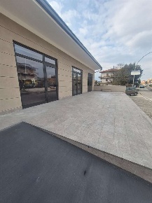 Foto Negozio in Via Verdi, Frosinone America Latina di 170 m² con 1 locali