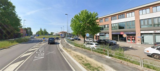Foto Negozio in Via Emilia Est, Modena Modena Est di 430 m² con 2 locali