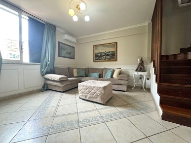 Foto Appartamento in michele guadagno, Napoli San Carlo All'Arena di 145 m²