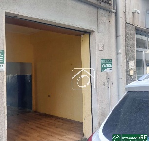 Foto Negozio a Reggio di Calabria di 48 m² con 2 locali in vendita