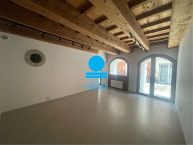 Foto Negozio a Pesaro di 50 m² con 2 locali in affitto