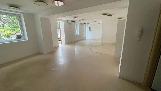 Foto Ufficio in Via Roma, Collebeato di 180 m² con 4 locali in affitto