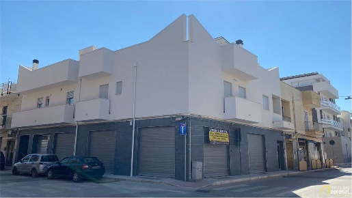 Foto Negozio in Via Verdi ang. Via Paolo VI 91, Noicattaro Centro di 210 m²