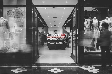 Foto Negozio in via san fabiano, Verbania Intra Centro Storico di 74 m²