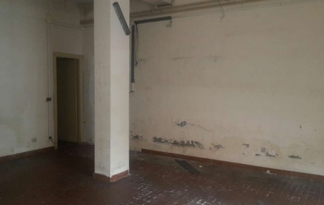 Foto Negozio in Via Lago di como 4, Frosinone Madonna Della Neve di 44 m²
