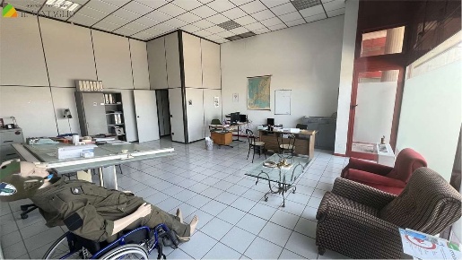 Foto Ufficio a Sassuolo di 185 m² con 2 locali in vendita