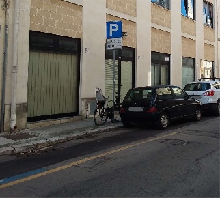 Foto Negozio a Lecce di 80 m² con 1 locali in vendita