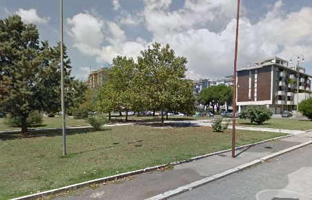 Foto Magazzino in via Cisterna, Latina Piccarello di 276 m² con 1 locali