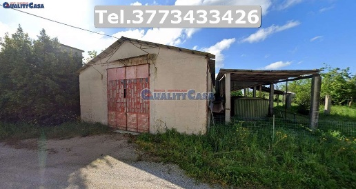 Foto Magazzino in via Coppo, Monte San Vito di 350 m² con 2 locali