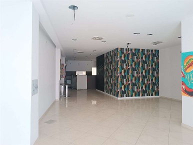 Foto Negozio a Bitonto di 130 m² con 1 locali in affitto