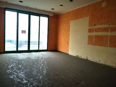 Foto Negozio in VIA VALDERA PONTEDERA, Ponsacco Centro di 345 m² in vendita