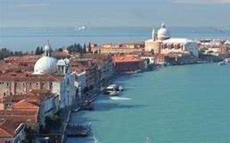 Foto Negozio in RIALTO, Venezia Rialto di 25 m² con 3 locali in affitto