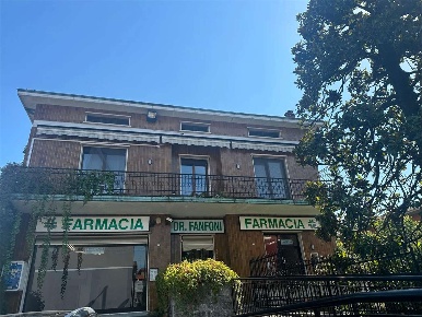 Foto Negozio a Cesate di 170 m² con 1 locali in affitto