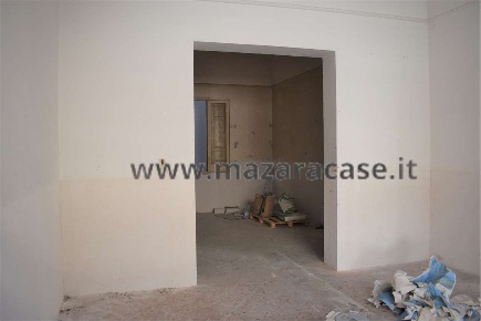 Foto Magazzino a Mazara del Vallo di 160 m² con 1 locali in affitto