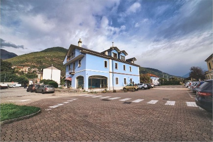 Foto Negozio in piazza stazione 4, Villadossola di 60 m² con 3 locali