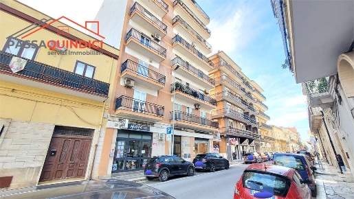 Foto Negozio in Via Dante Alighieri  164/a, Triggiano di 50 m² con 1 locali